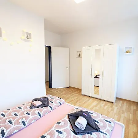 아파트 Lichtdurchflutete Helle Mit Garten Sauna & Pool - Hw3 *